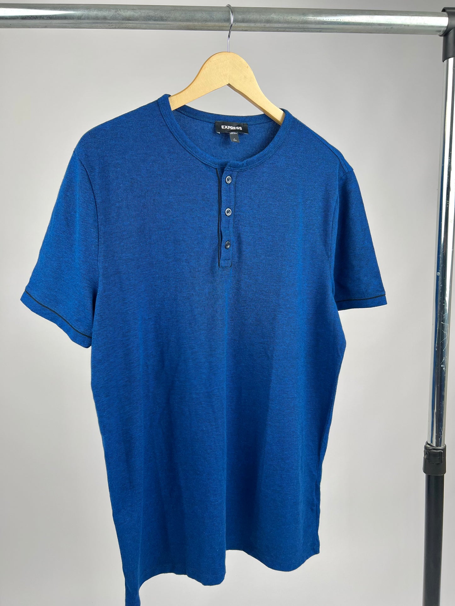 Express Henley T-shirt in blue