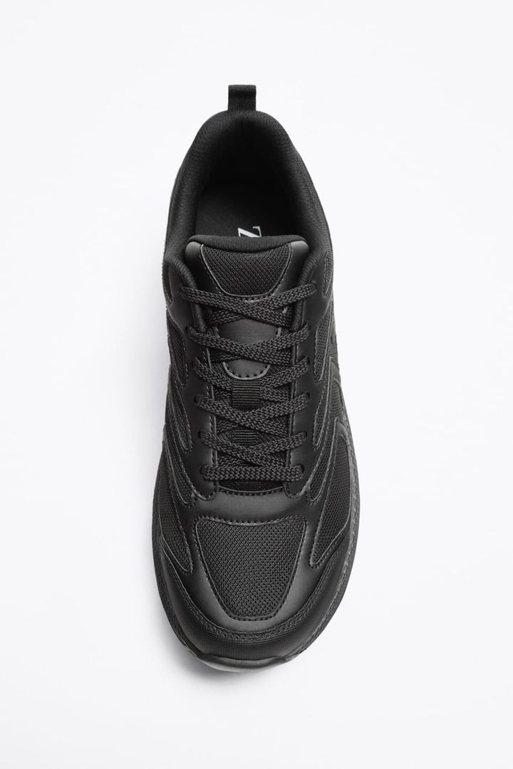 ZARA MONOCHROME RUNNING TRAINERS IN BLACK