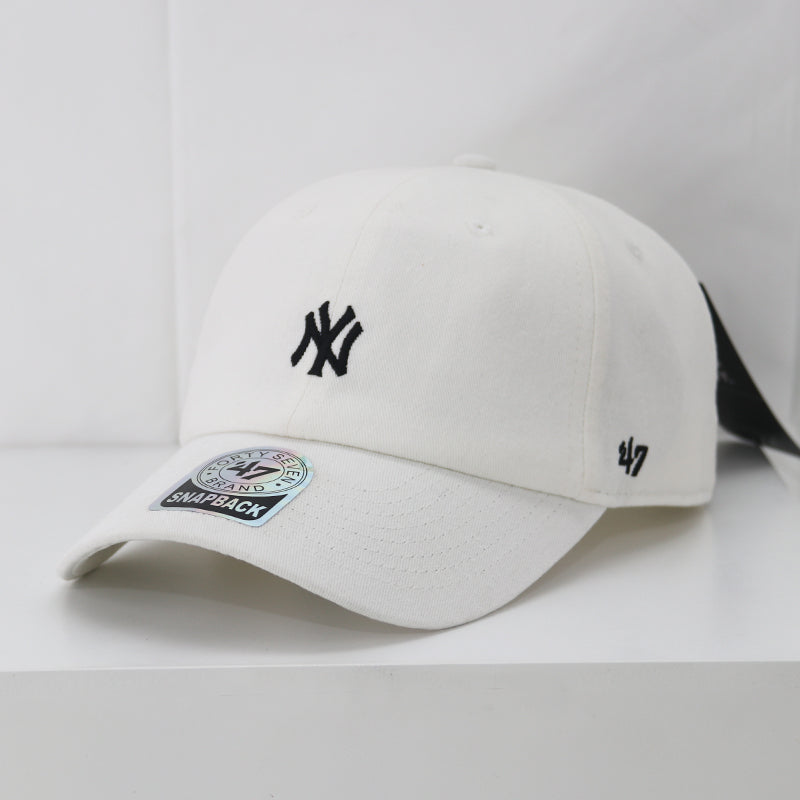 New York adjustable baseball cap in white