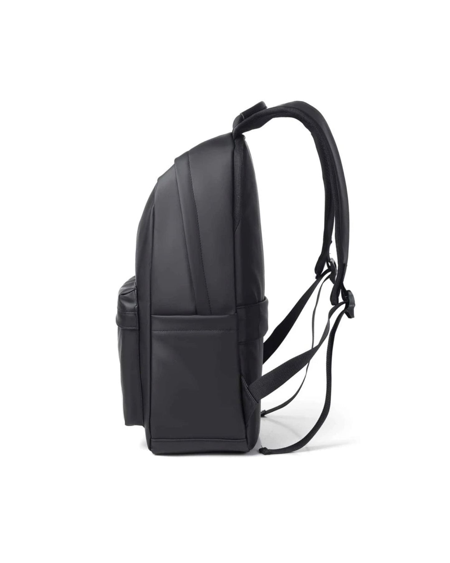 Faux Leather backpack bag in black Garmisland