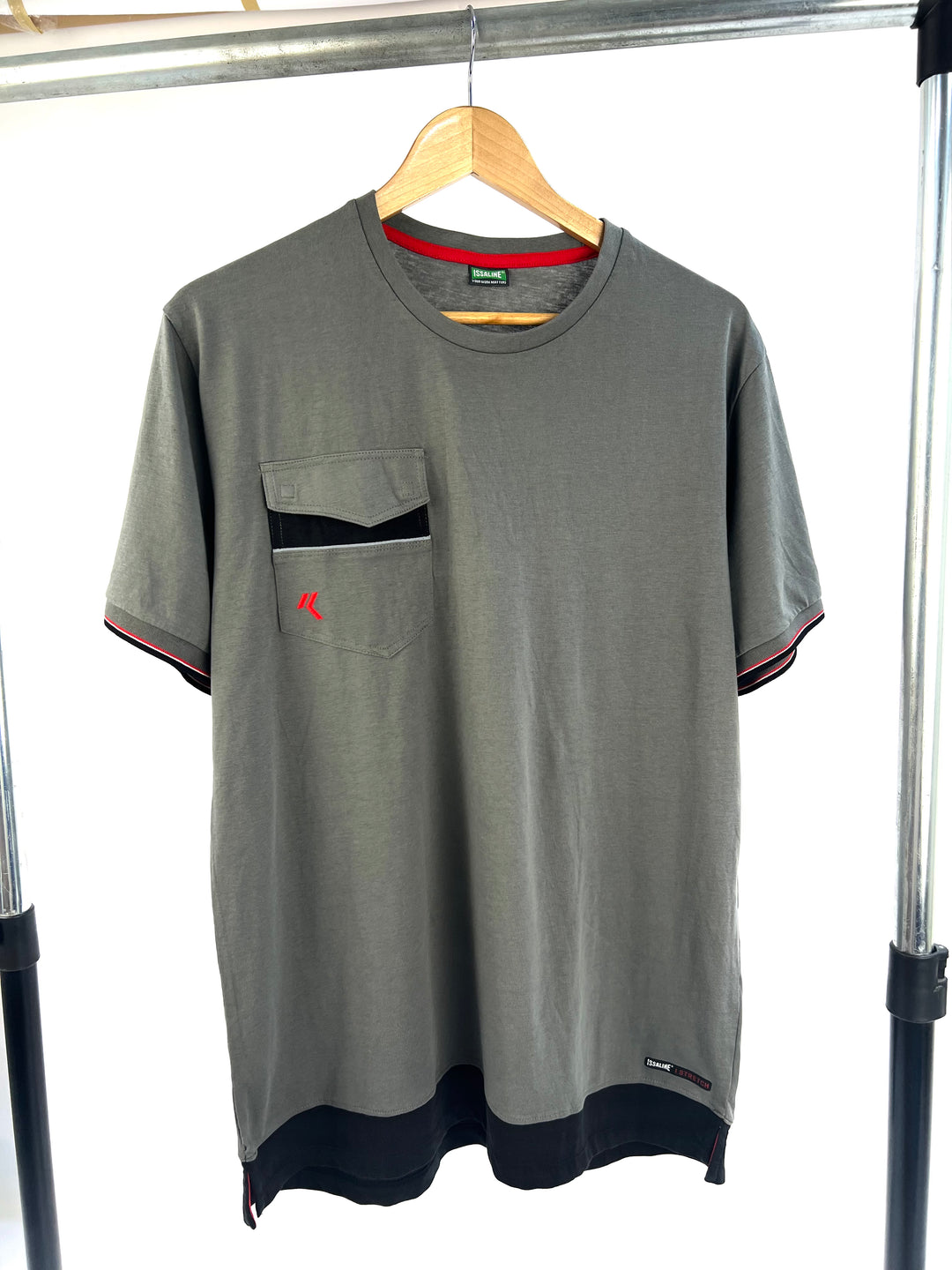 Issaline side pocket t-shirt in grey