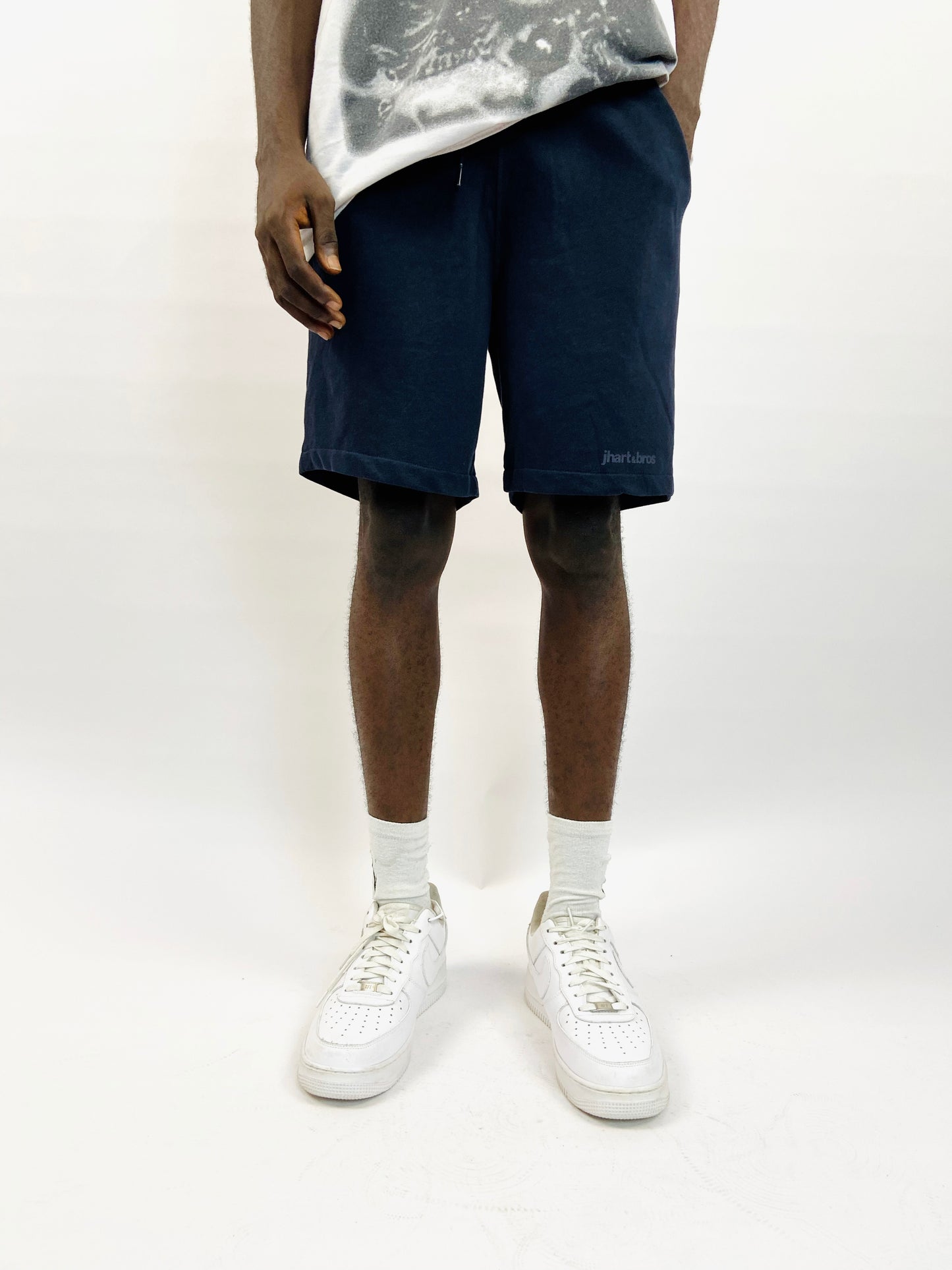 J Hart & Bros Pocket Zip Bermuda Shorts in Navy blue