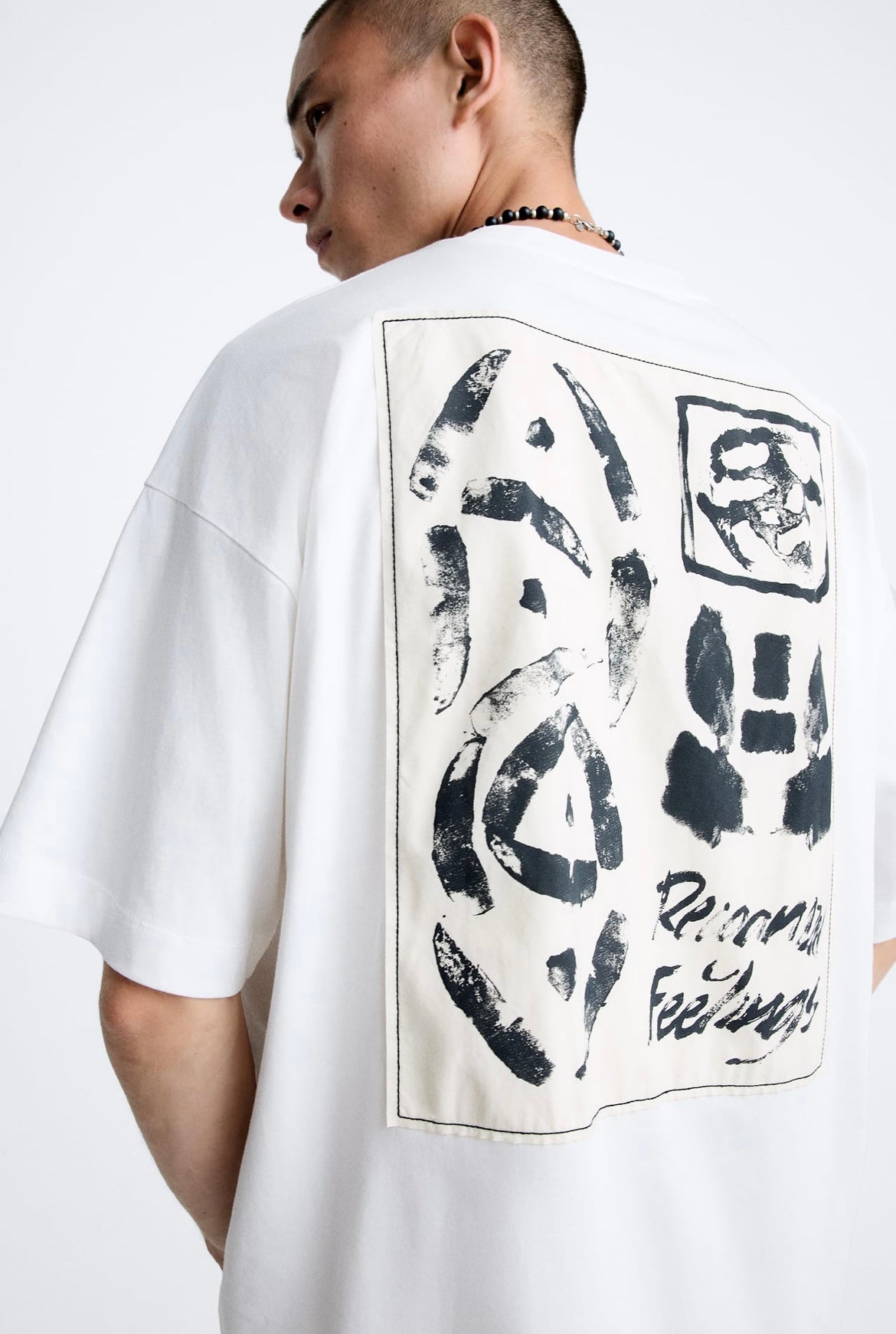 ZARA T-SHIRT WITH CONTRAST PATCH OYSTER WHITE – Garmisland