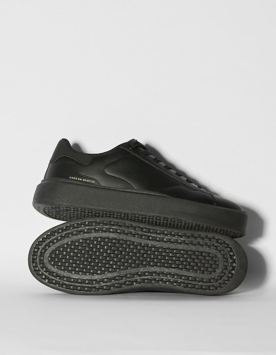 Bershka Men’s monochrome trainers