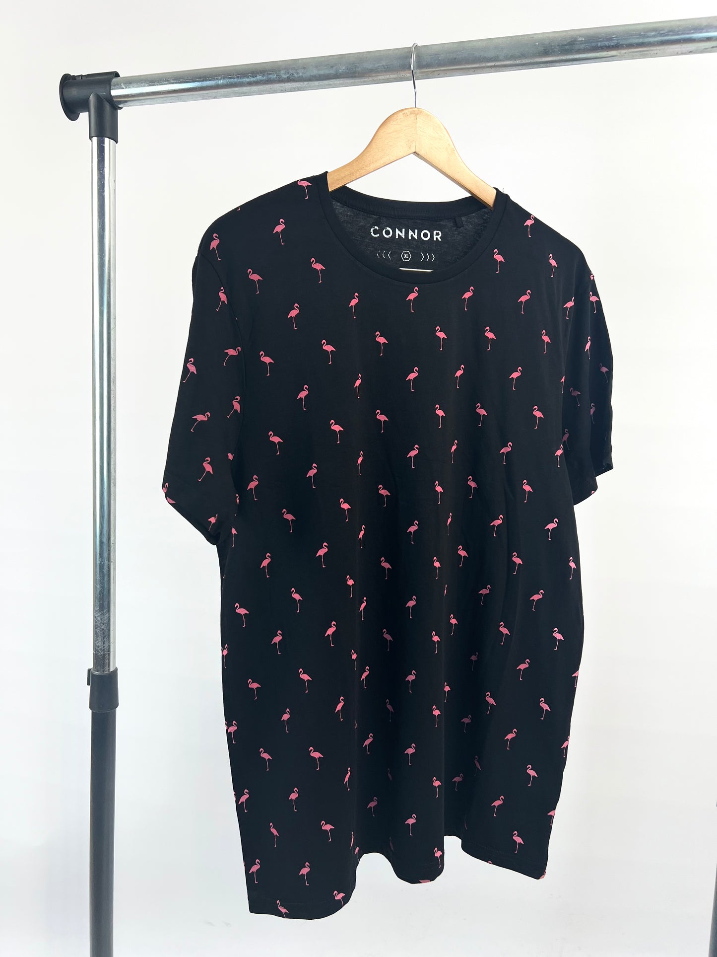 Connor Flamingo 🦩 print T-shirt in black