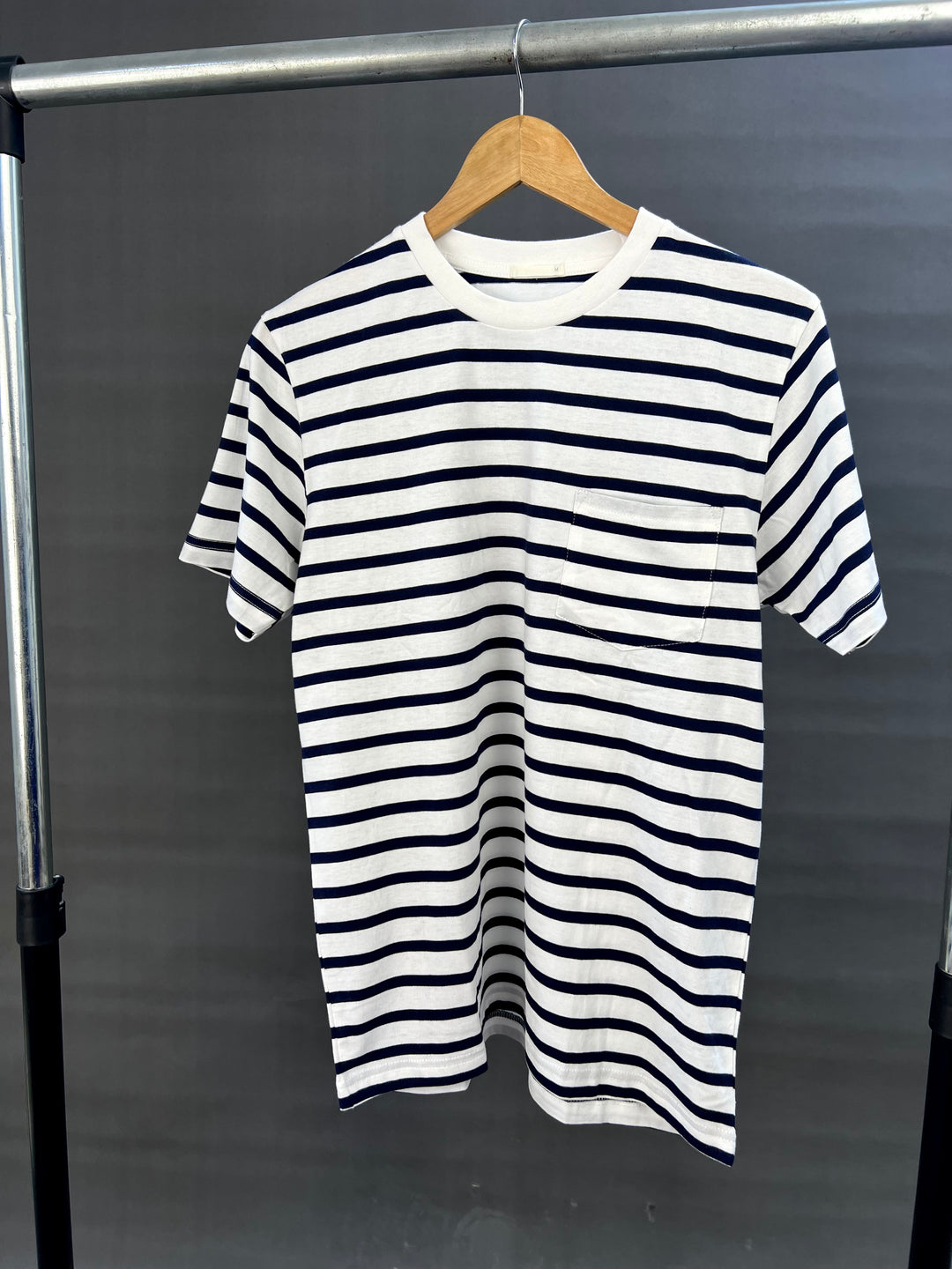 Cotton striped t-shirt in blue with side pocket