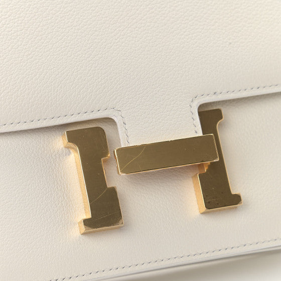 Constance 24 shoulder bag in white