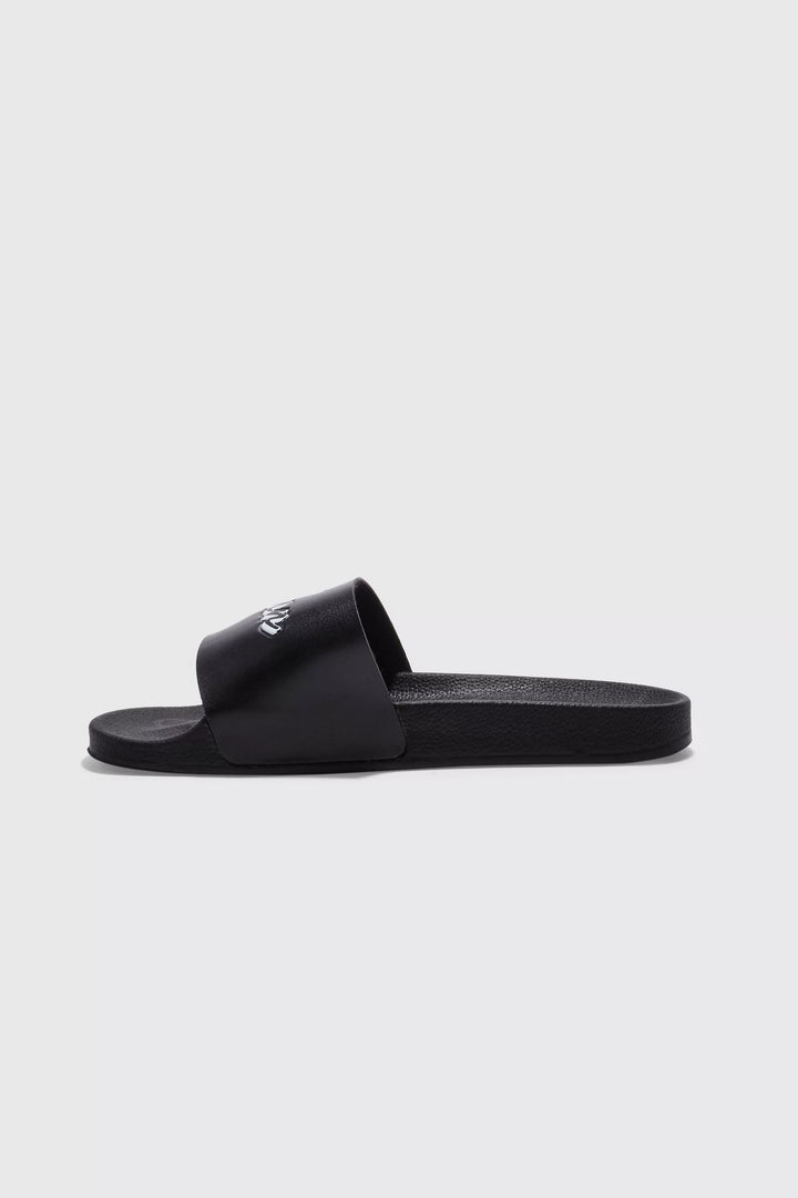 BOOHOOMAN MAN SIGNATURE SLIDES