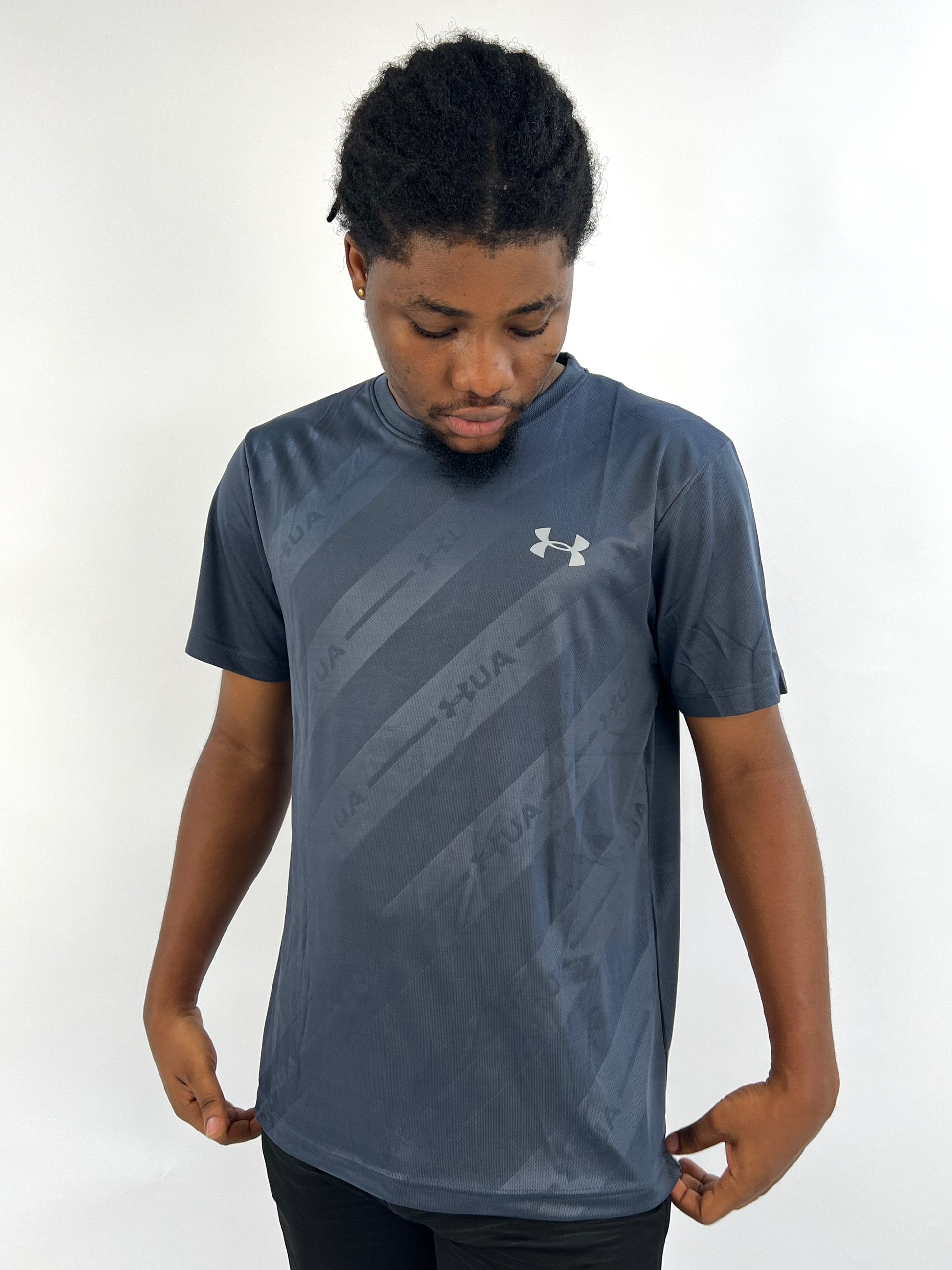 Under armor top sport shirt