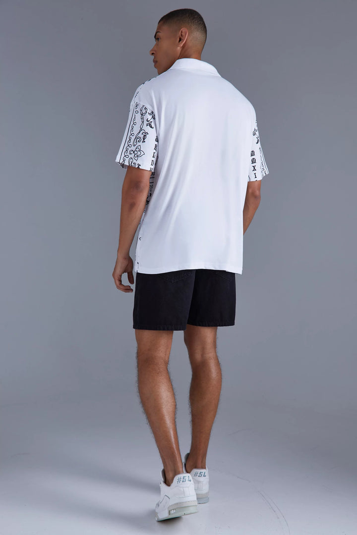 BOOHOOMAN OVERSIZED V NECK GRAPHIC POLO WHITE