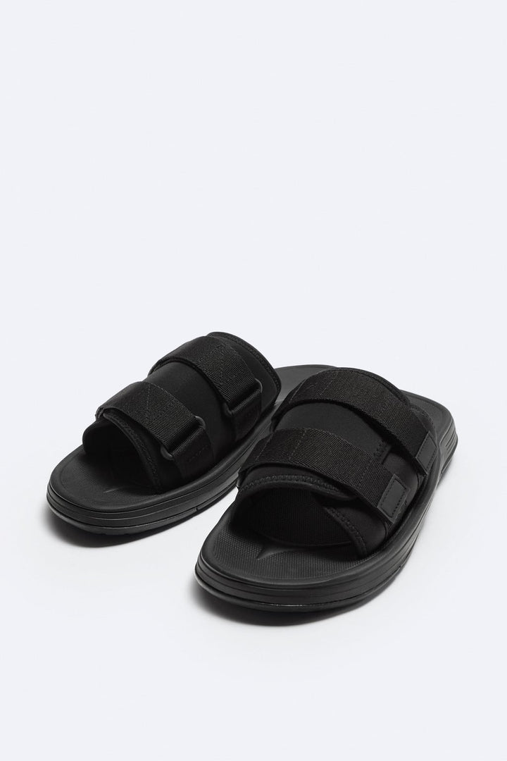 Zara Technical Sliders in black