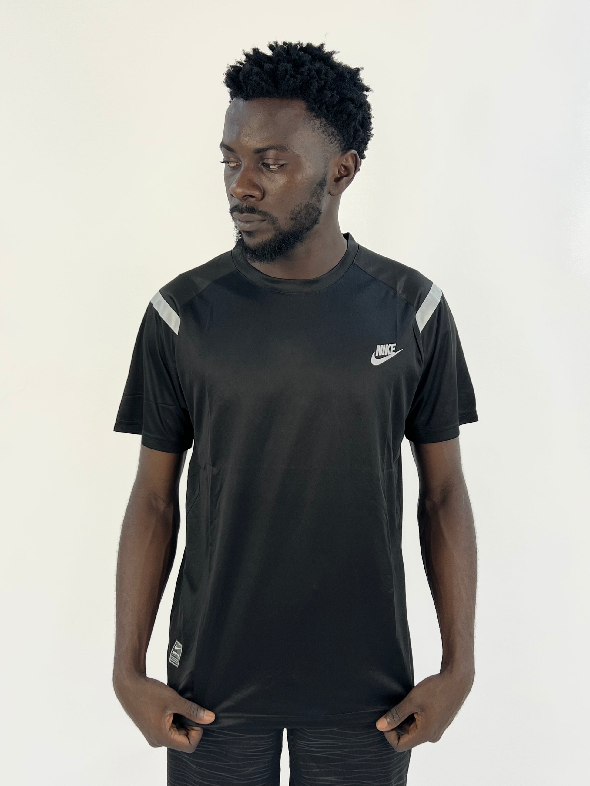 Nike top reflective tee