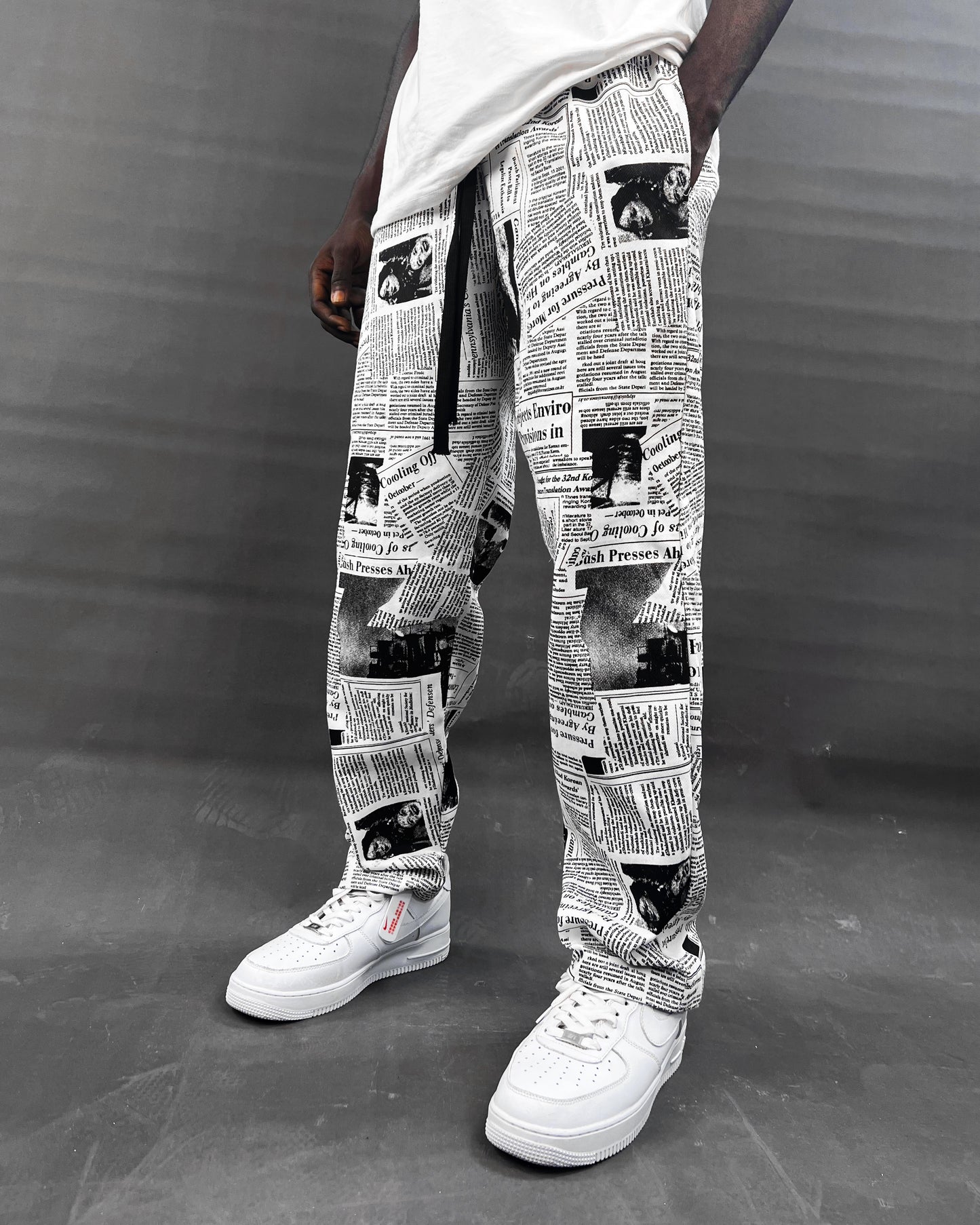 Garm island newspaper print trousers – Garmisland