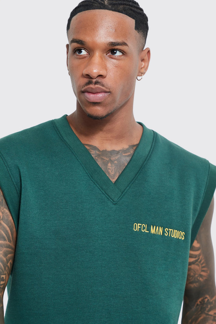 BOOHOOMAN EMBROIDERED VEST SWEATSHIRT IN FOREST