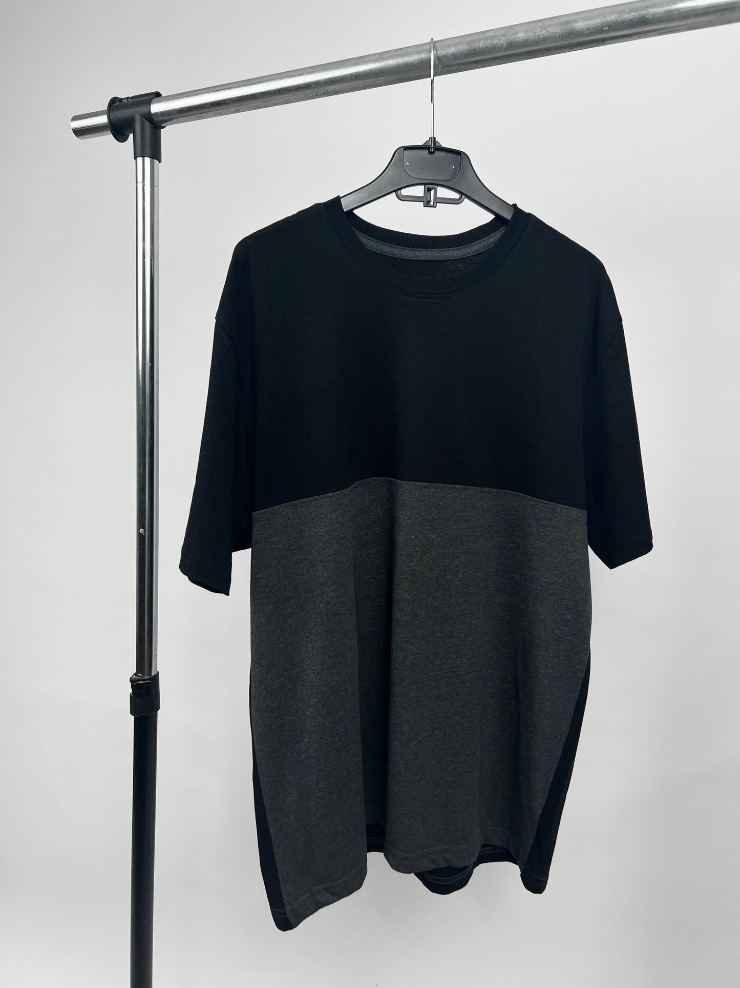 Garag3 Colorblock T-shirt in black/gray