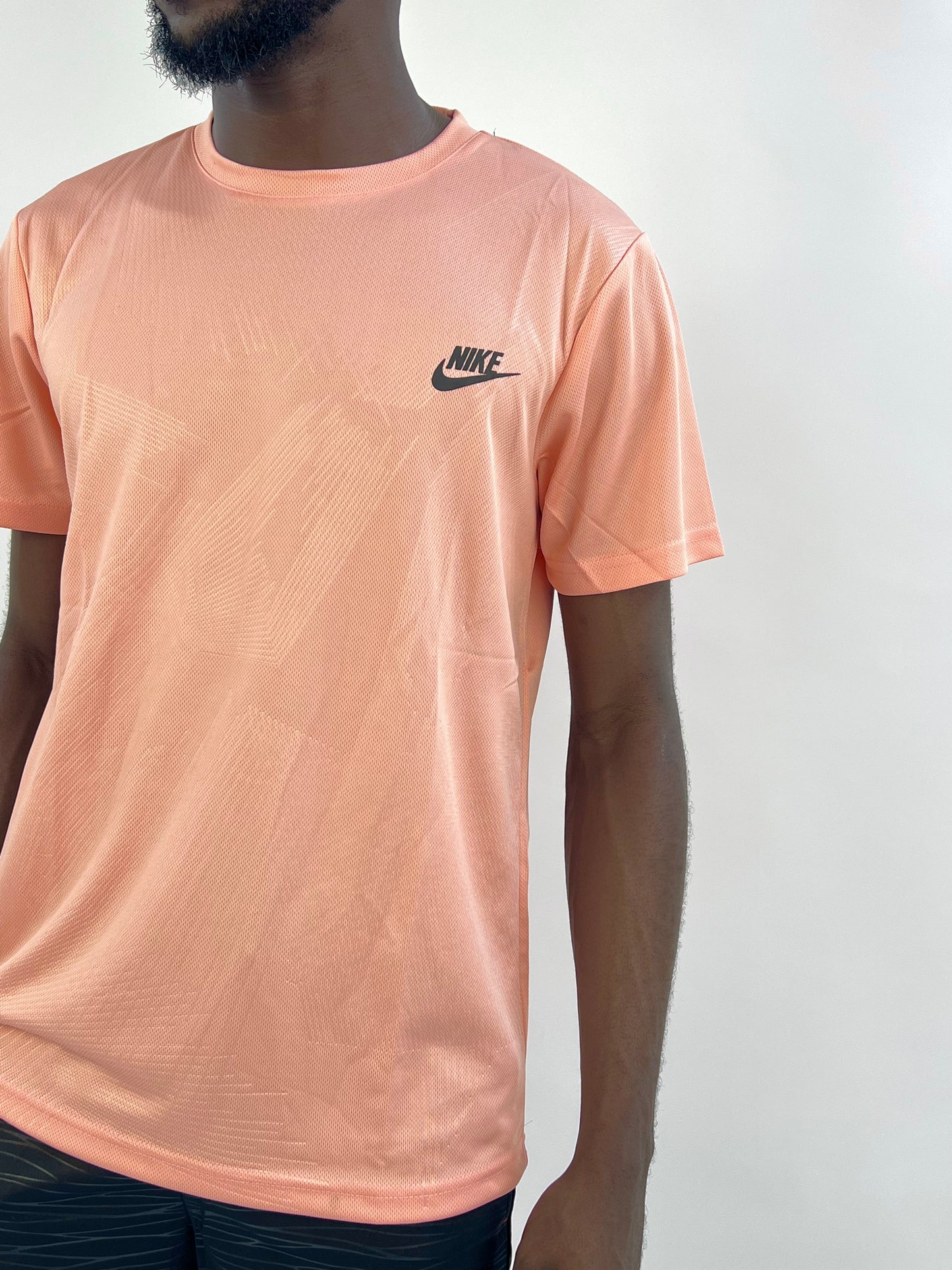 Nike Logo Sports T-shirt in pink
