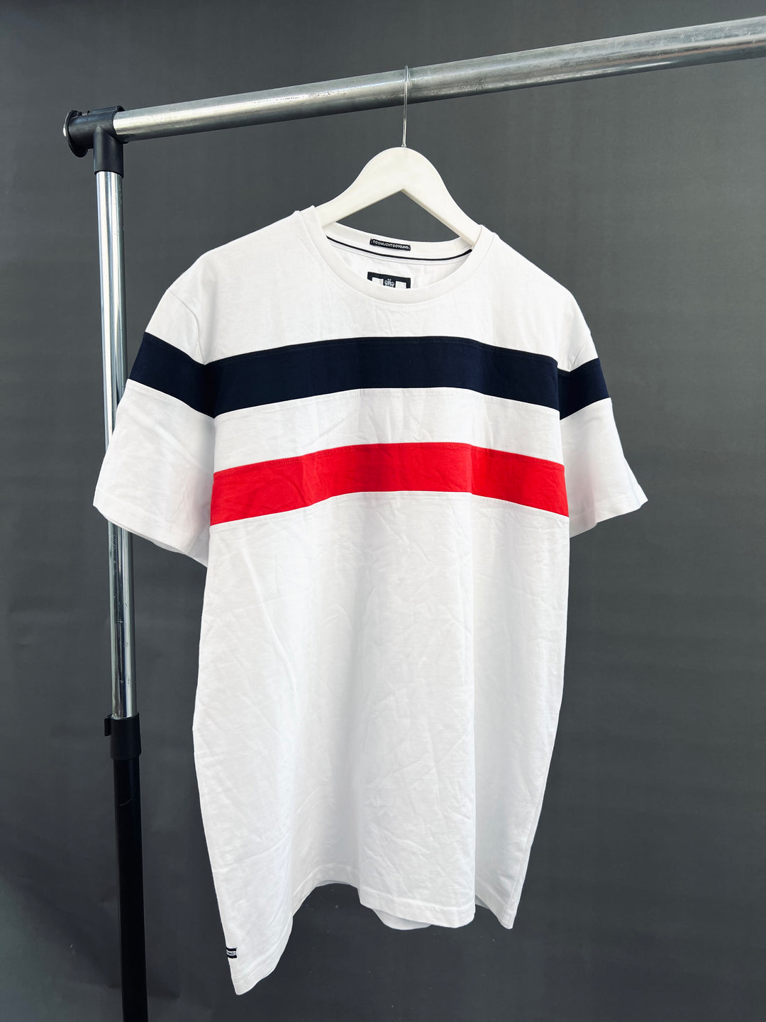 Weekend Offender Colorblock T-shirt in white