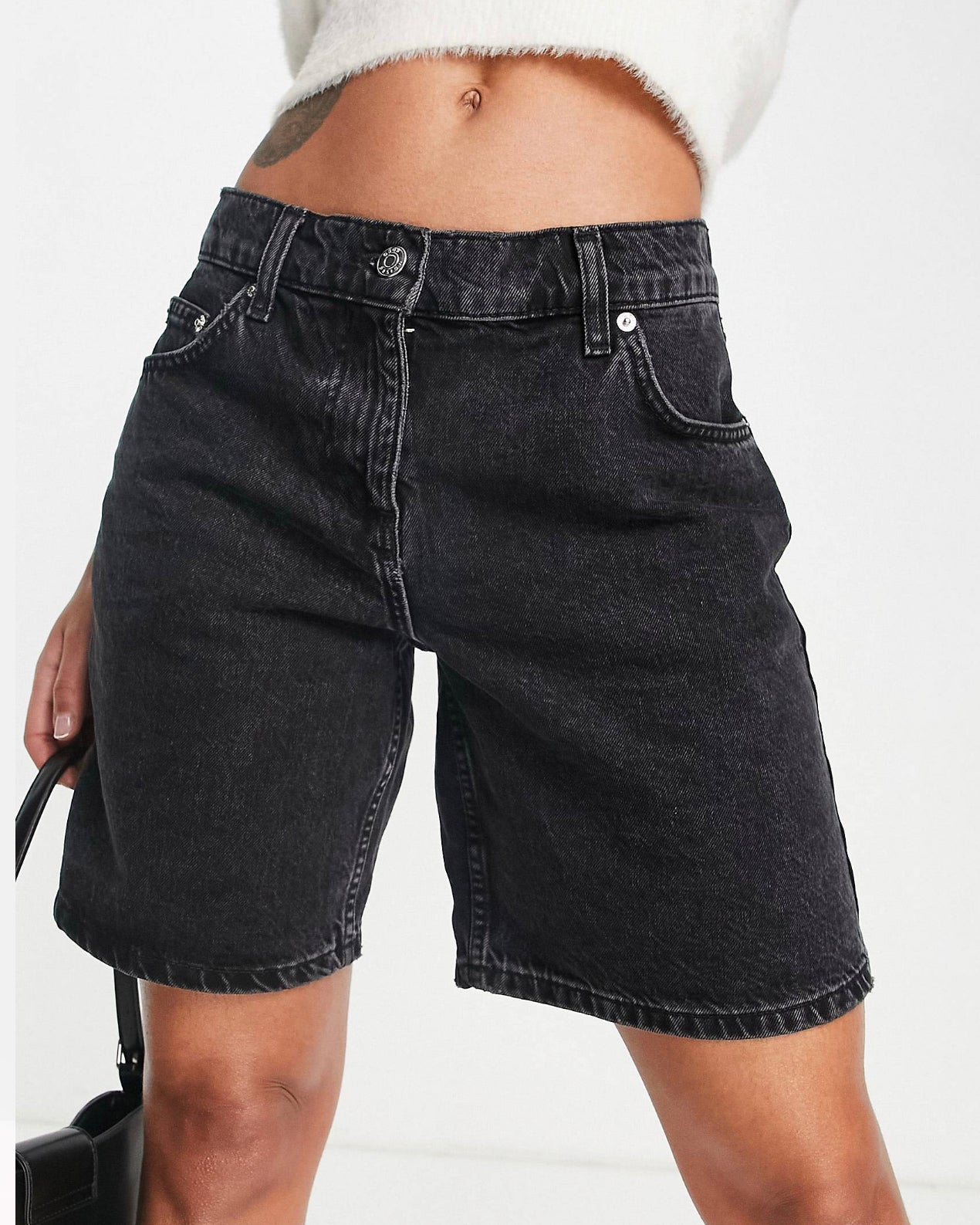 B2 Icon Denim Boyfriend Jeans Shorts in Washed Black – Garmisland