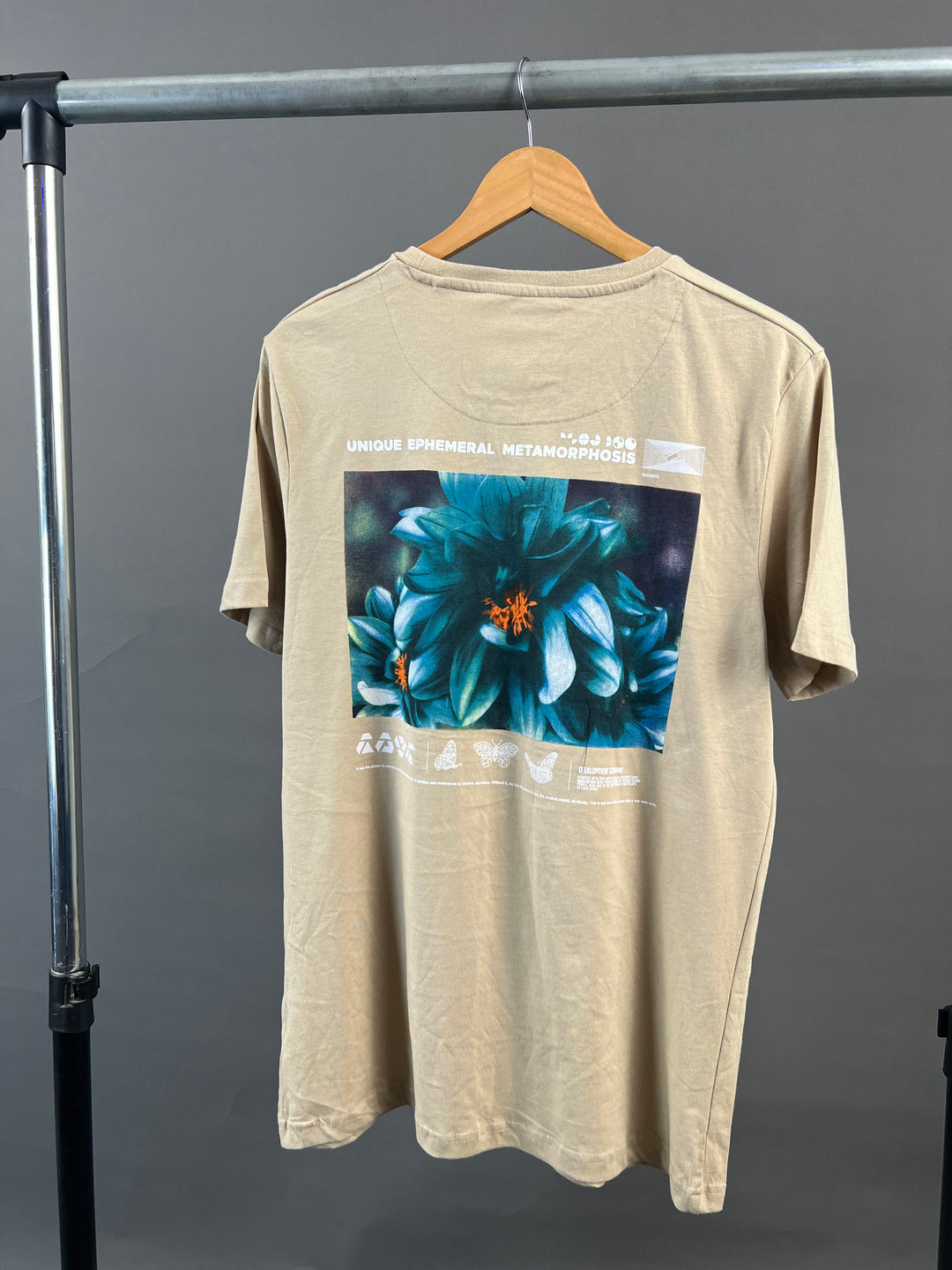 Denim&Flower metamorphosis Backprint T-shirt in beige