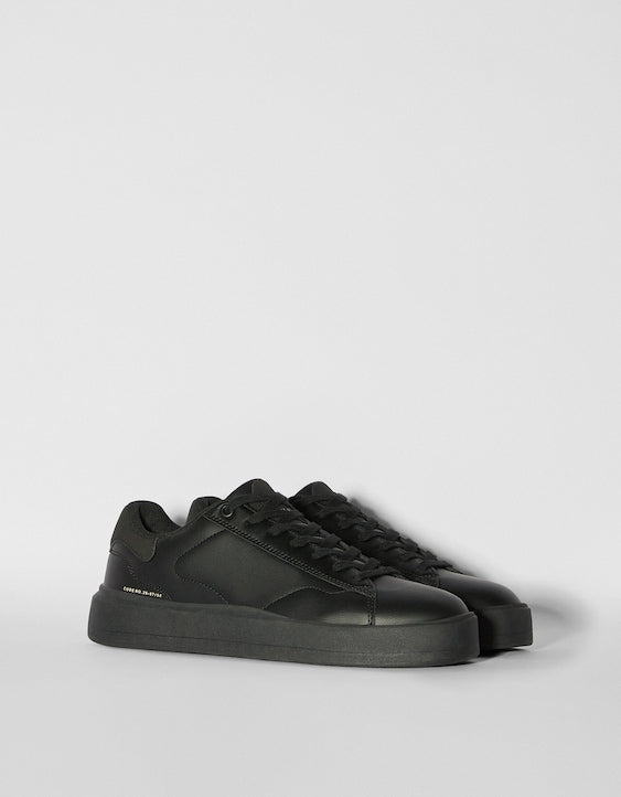 Bershka Men’s monochrome trainers