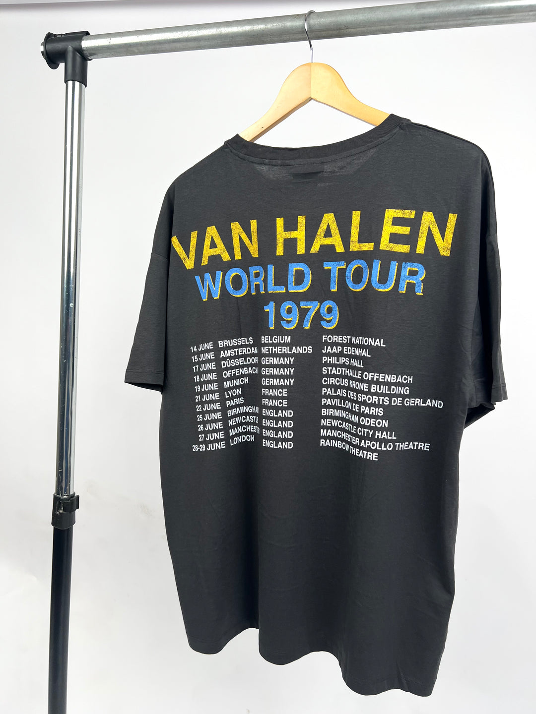 Pull&Bear Van Halen t-shirt in charcoal