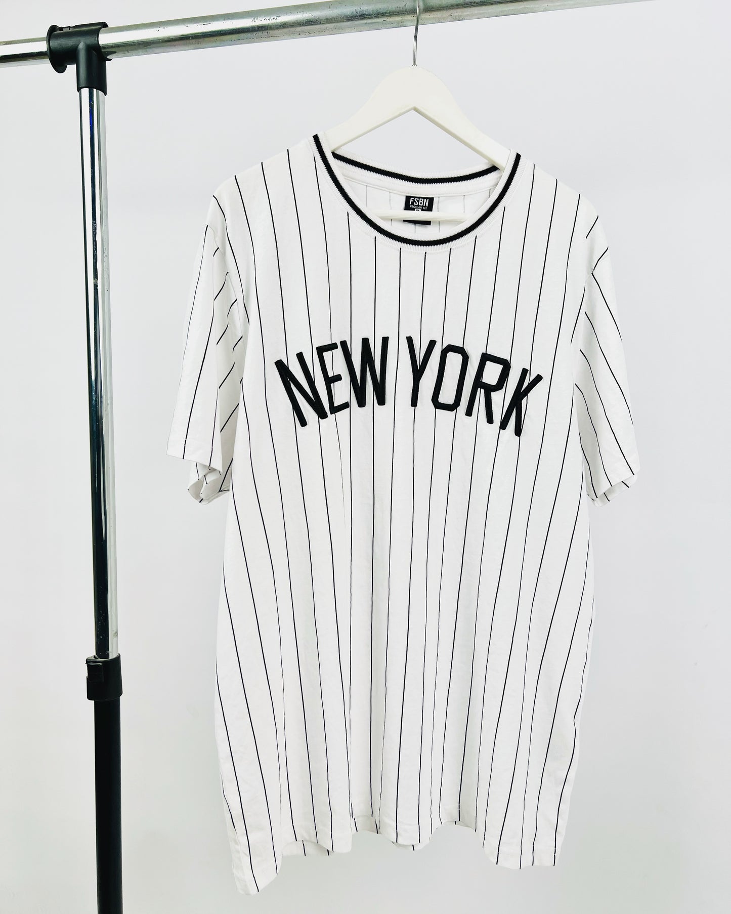 FSBN New York Pinstripe T-shirt in white