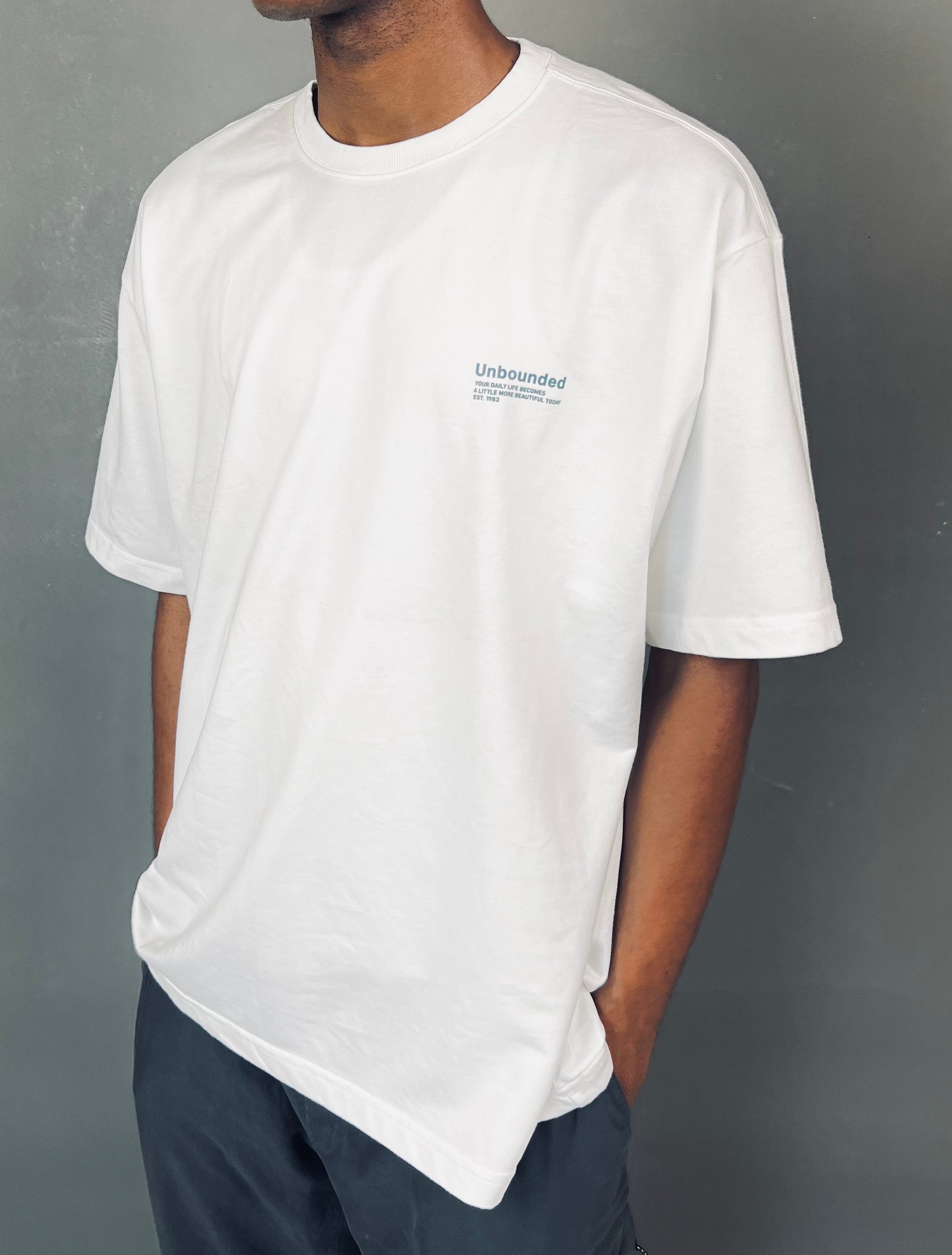 Unbounded Every wear T-shirt in white – Garmisland