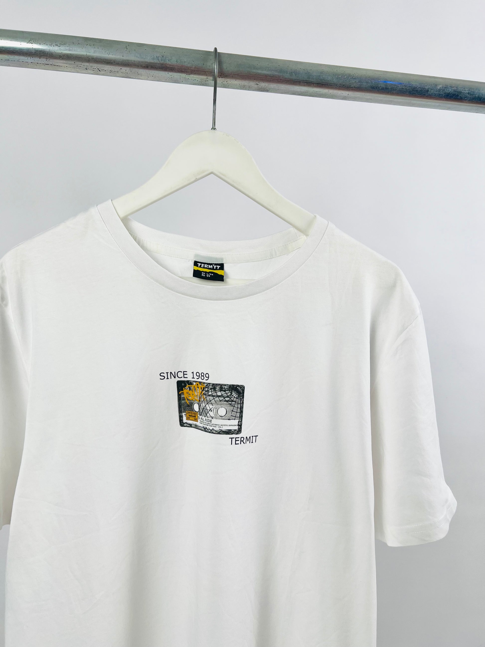 Termit 1989 T-shirt In White – Garmisland