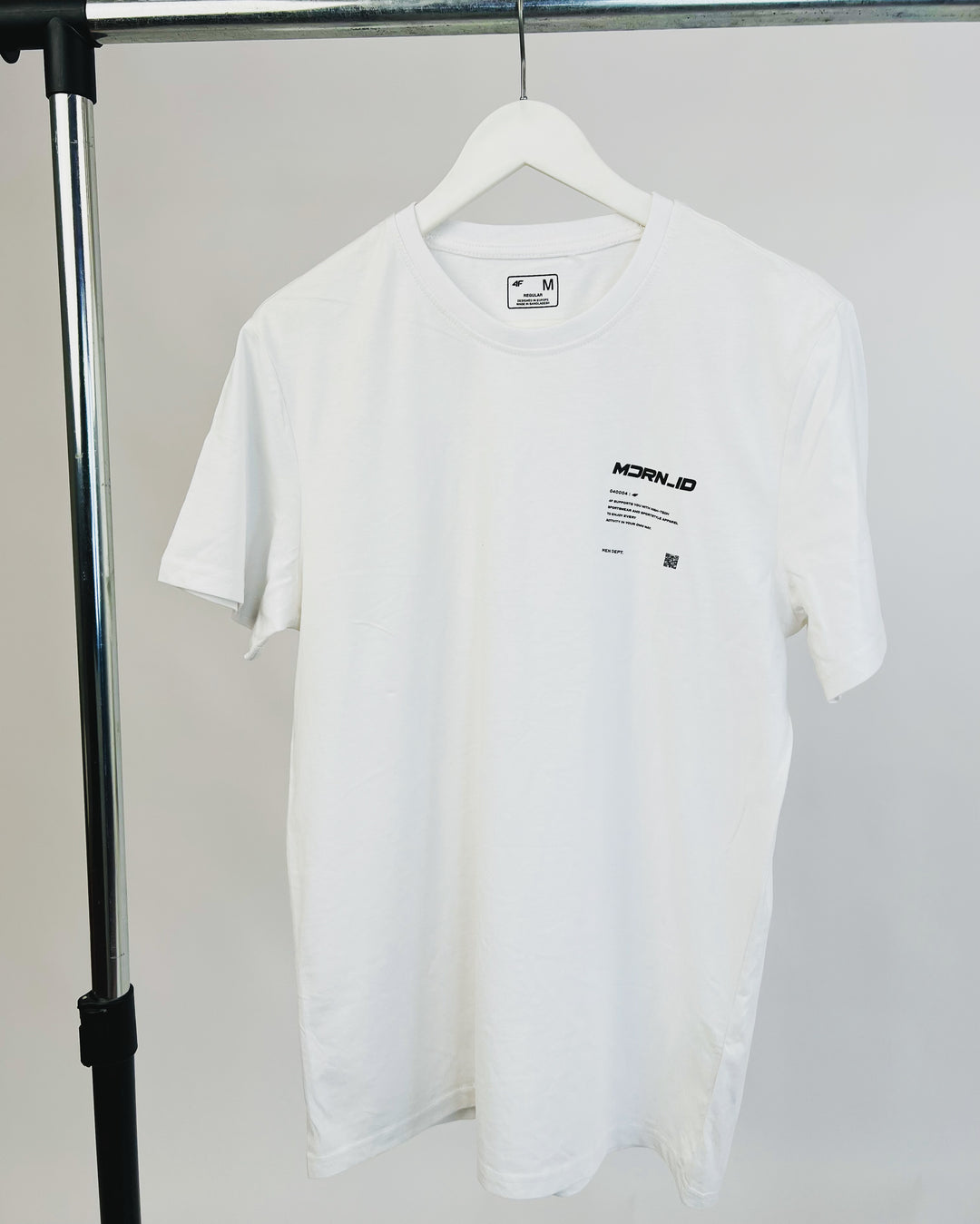 4F MDRN Print T-shirt in white