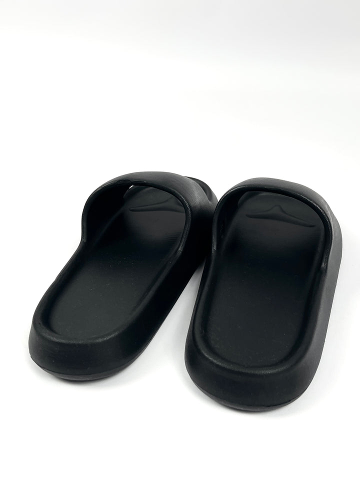 Chunky Moulded Slides in black