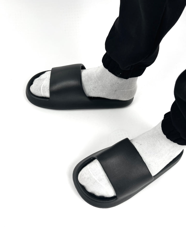 Chunky Moulded Slides in black