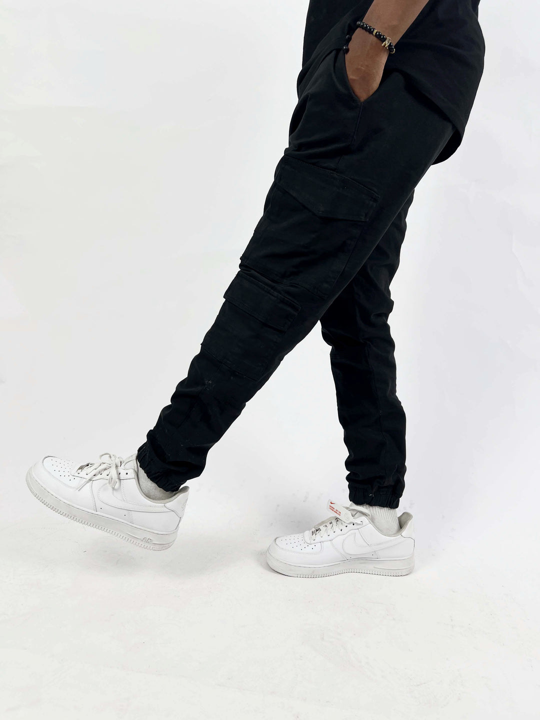 Garm island cuff cargo pants in black