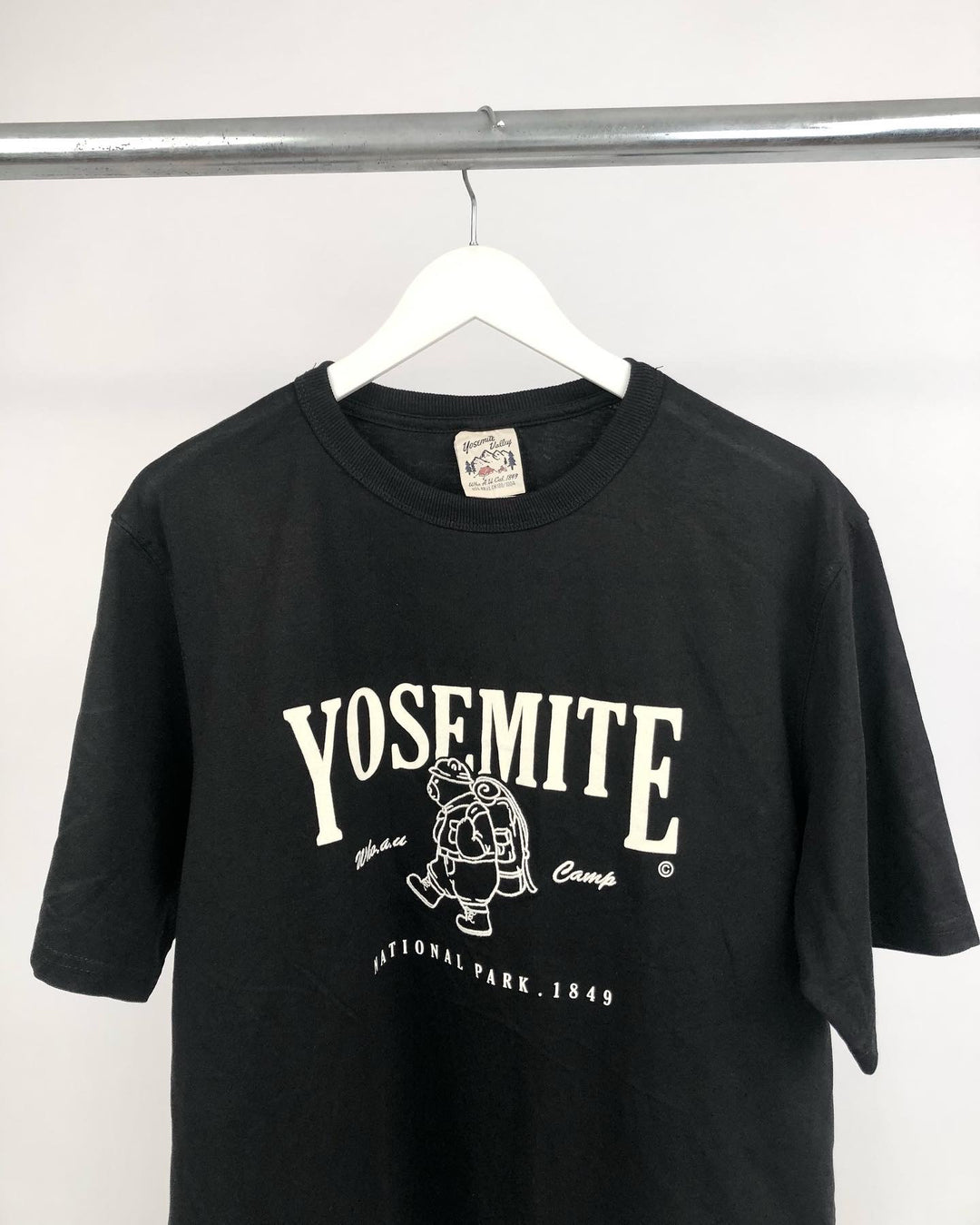 Yosemite print T-shirt in black