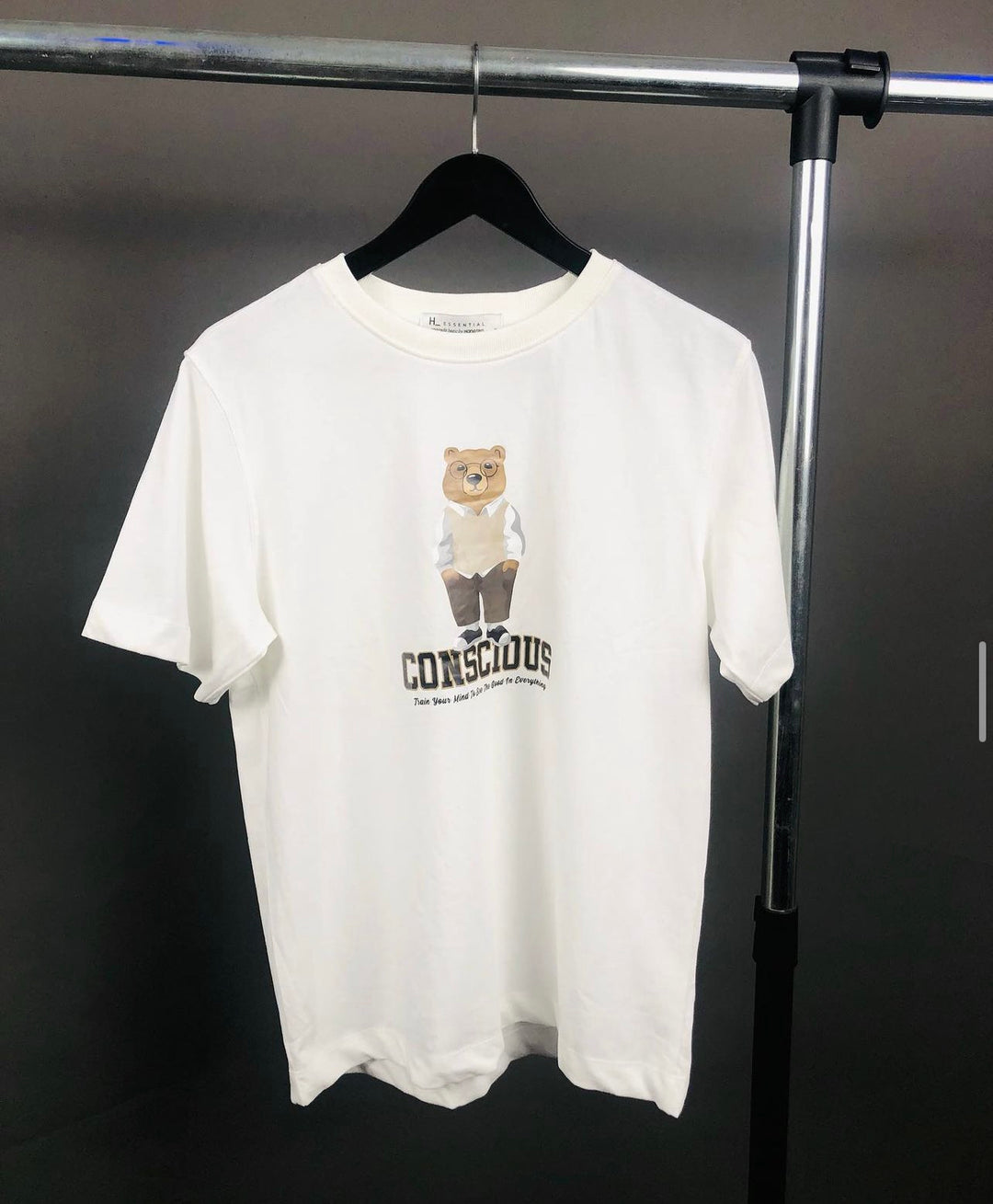 H essentials Bear print T-shirt in white