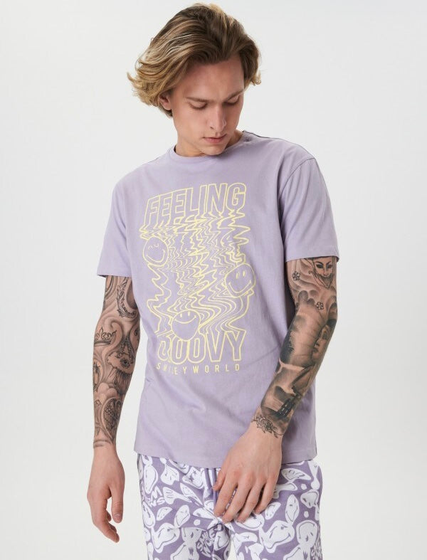 Smiley world T-shirt in lilac