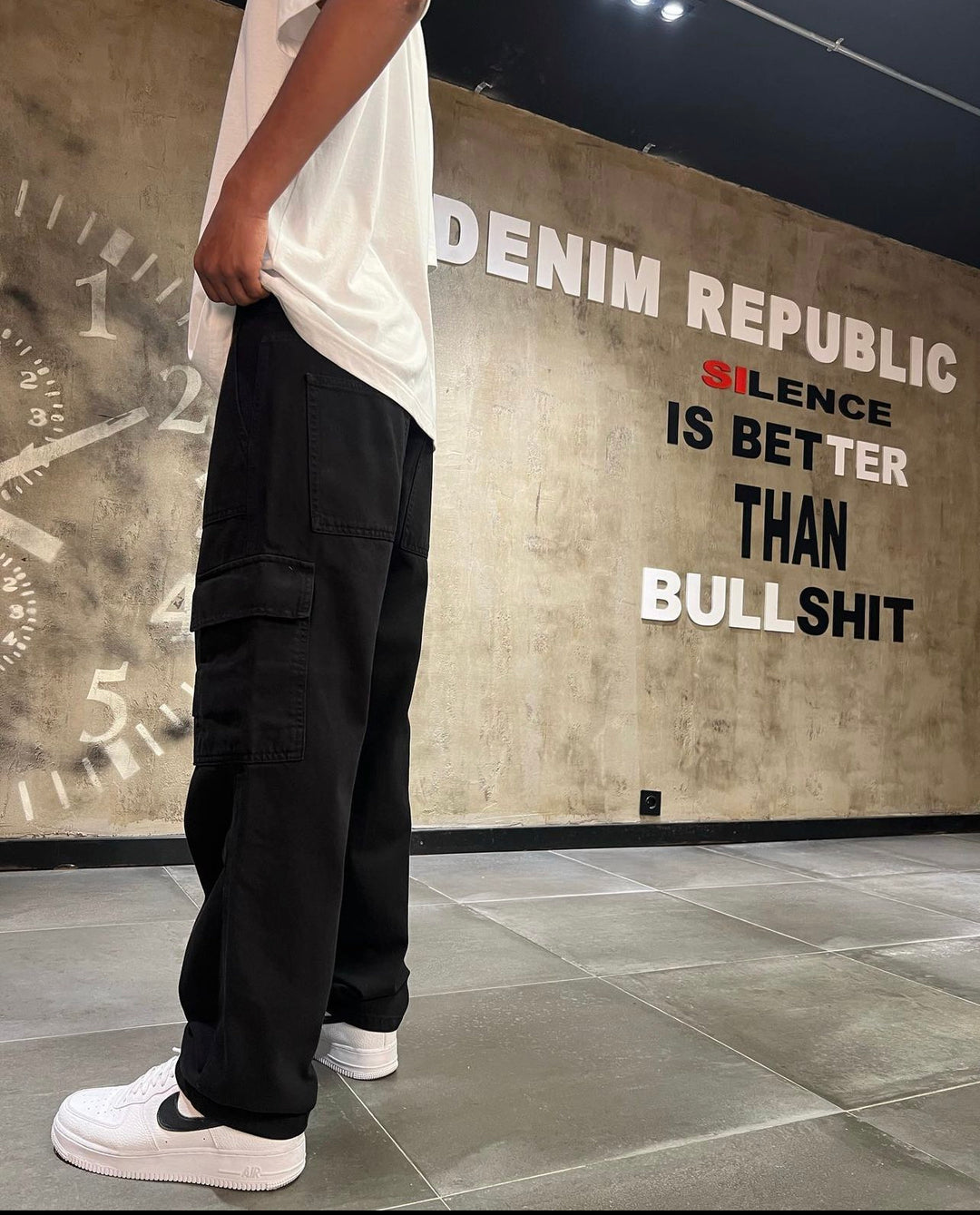 Denim republic cargo pants in black