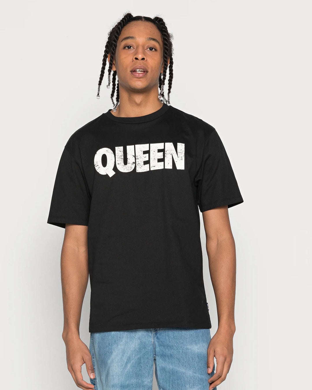 Only & Sons Queens T-shirt in black