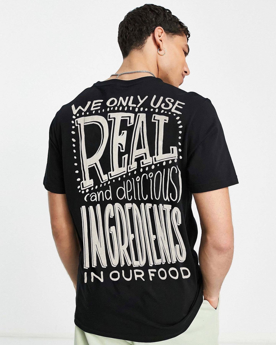 Chipotle Backprint T-shirt in black