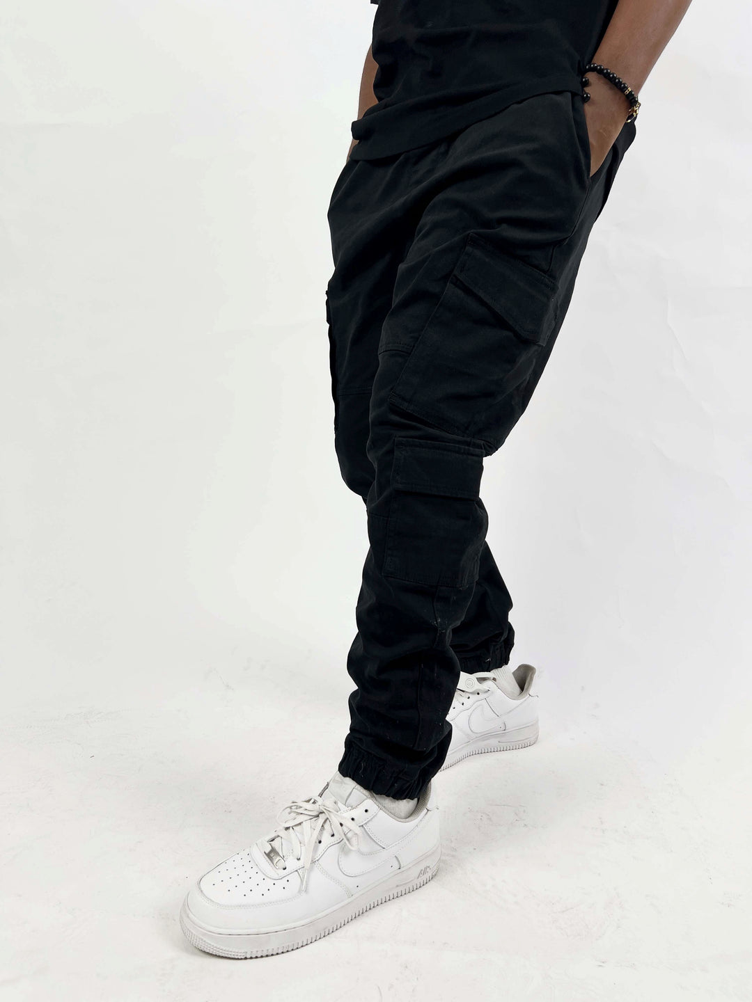 Garm island cuff cargo pants in black