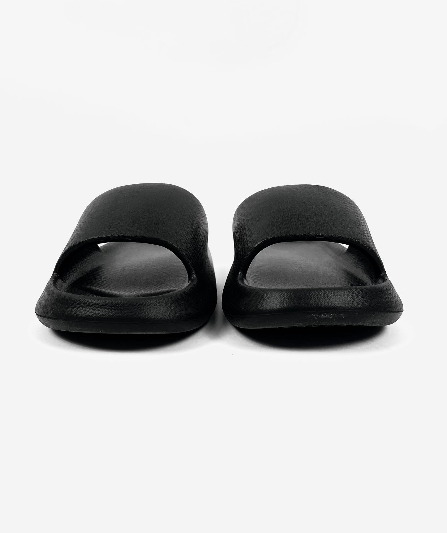 Chunky Moulded Slides in black â Garmisland