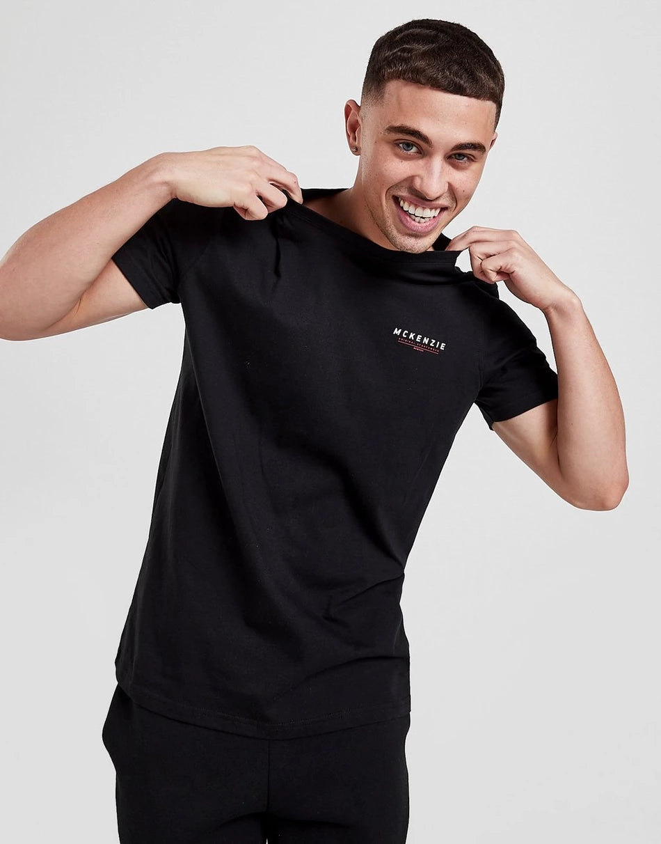 McKenzie Essential T-shirt in Black