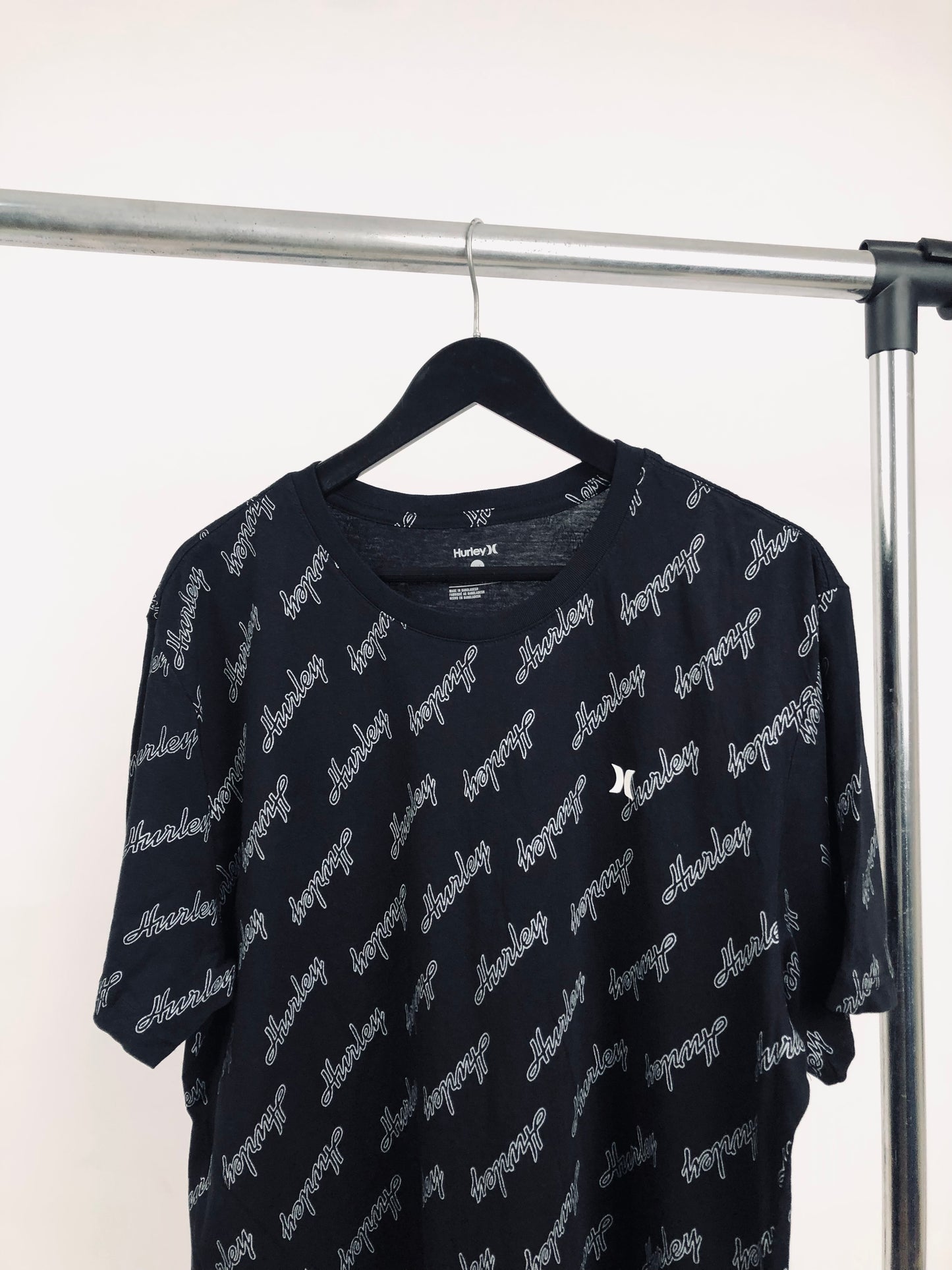 Hurley AOP text print T-shirt in black