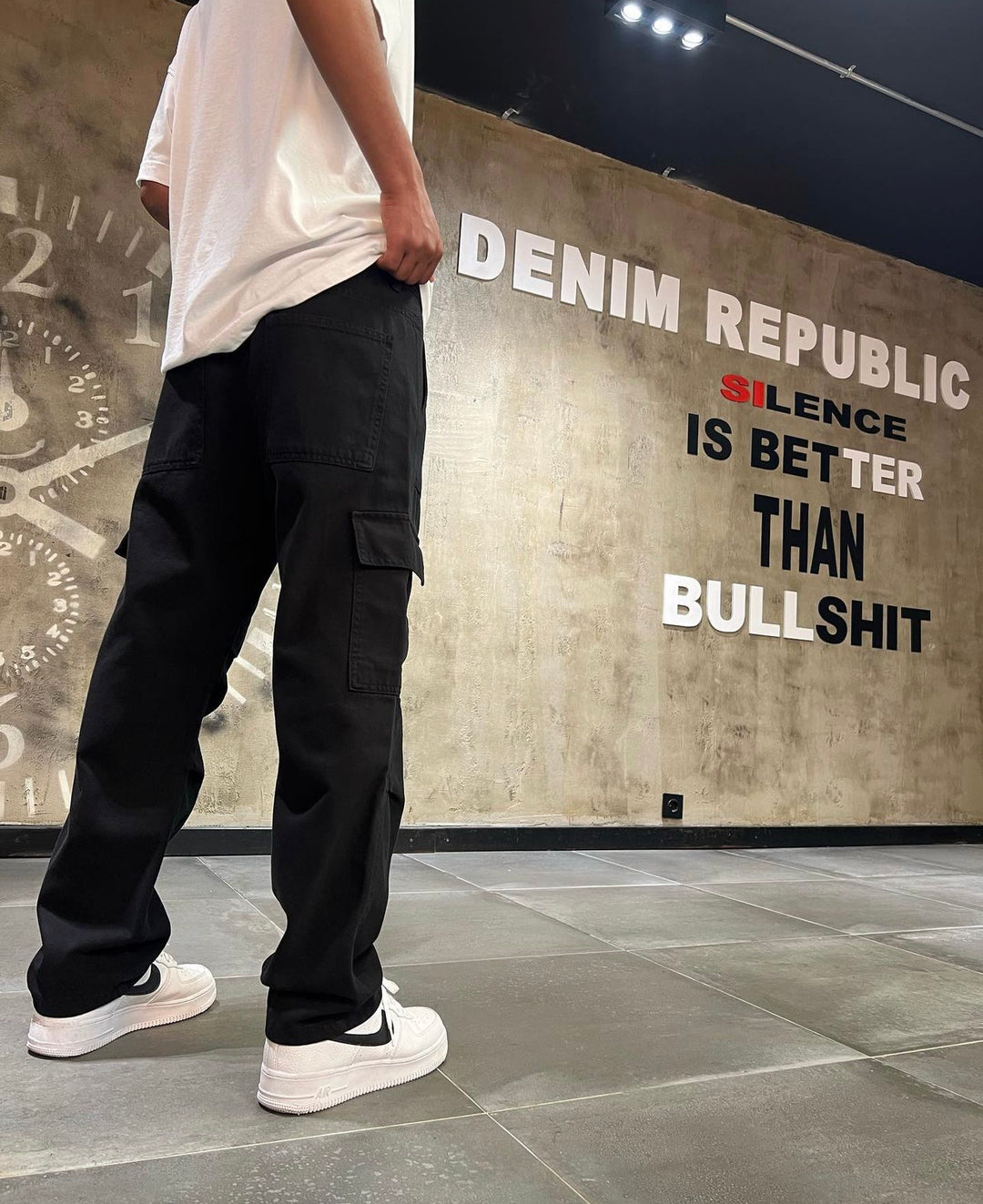 Denim republic cargo pants in black