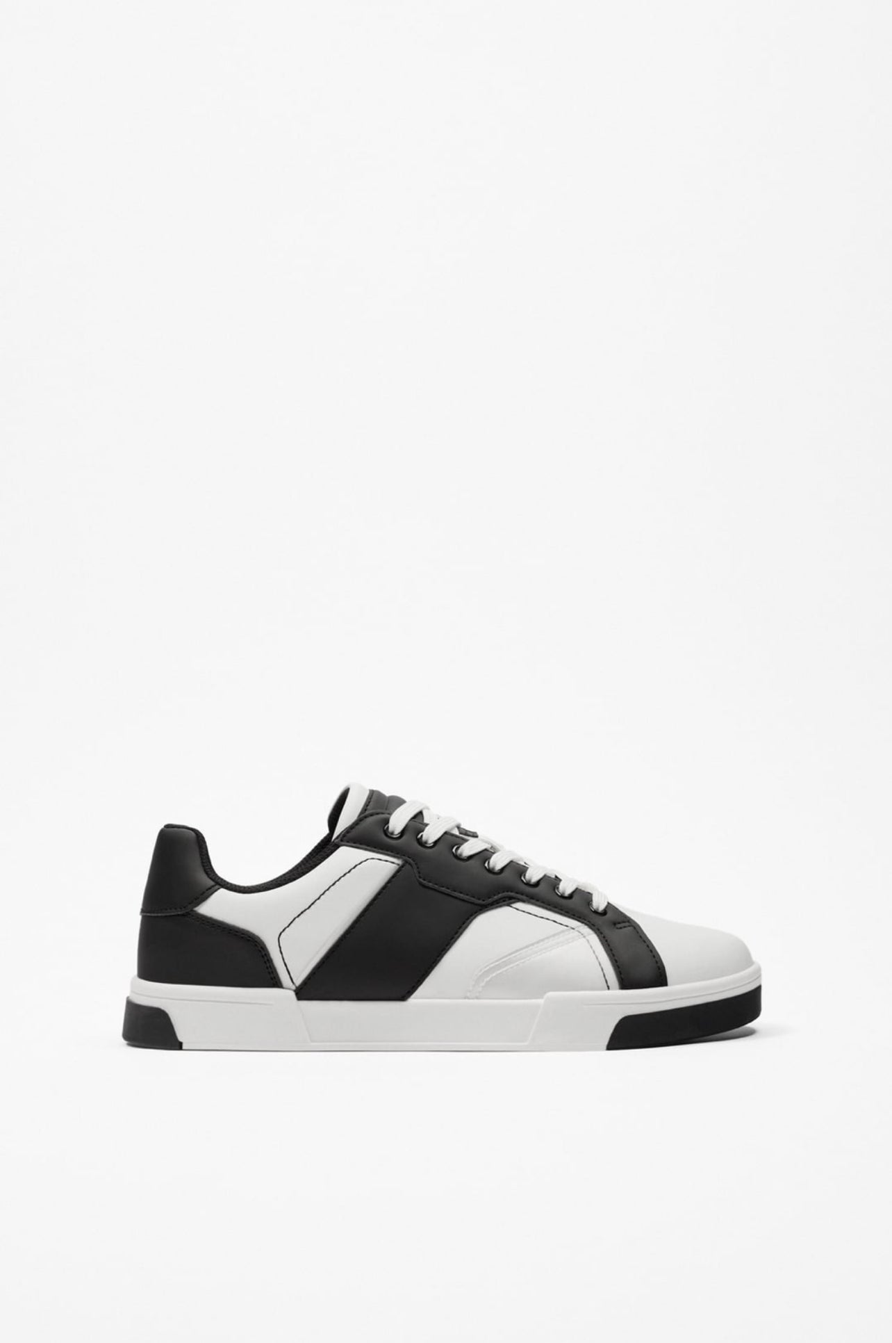 Zara black and store white shoes