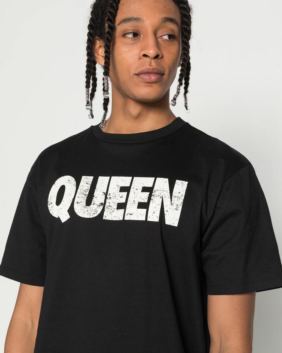 Only & Sons Queens T-shirt in black