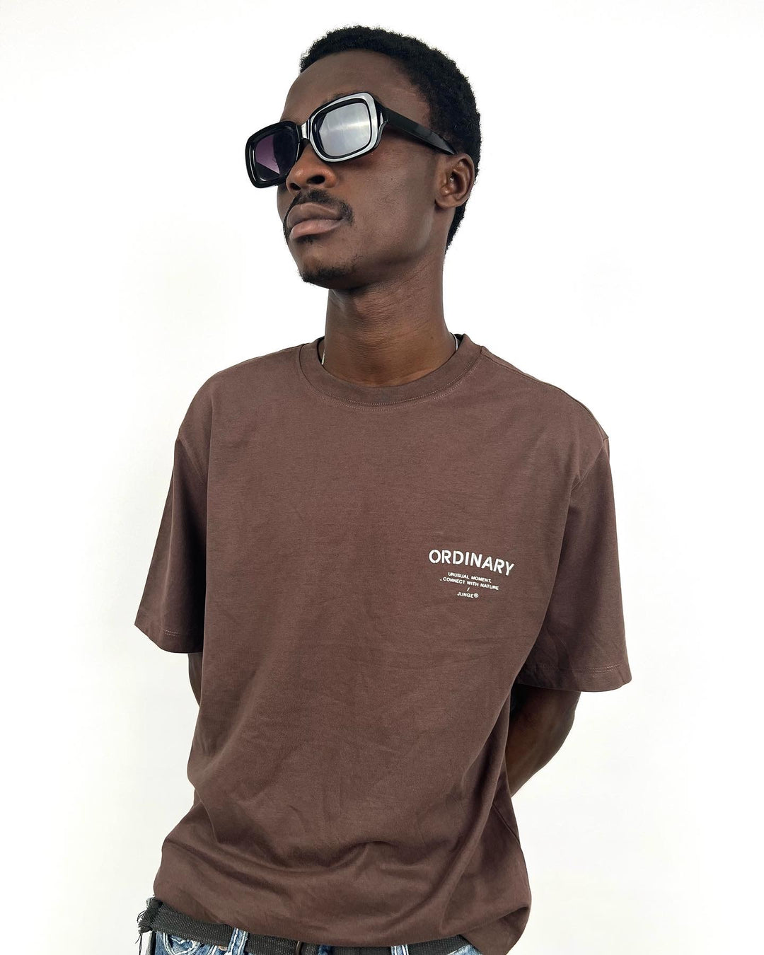 Ordinary Brand  Print T-shirt in brown