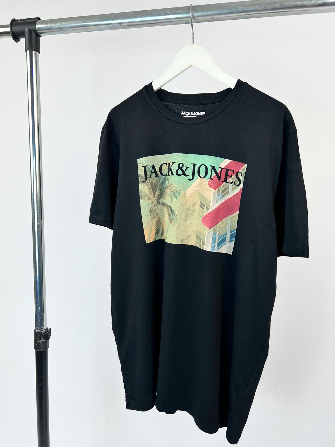 Jack&Jones Pateo T-shirt in black